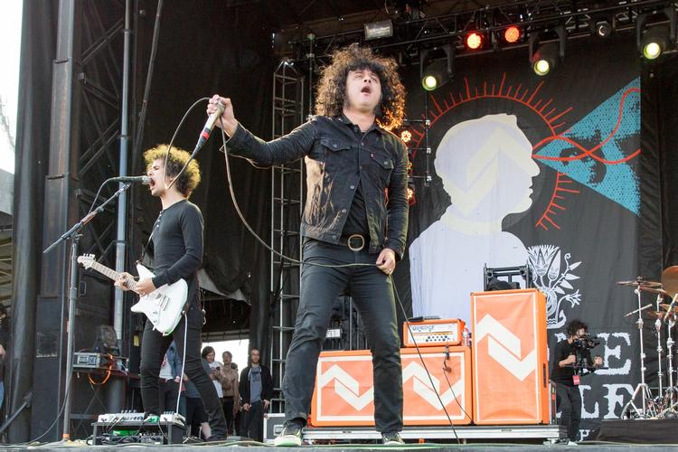 Smadder. At the Drive-In er ikoner inden for post-hardcore, de er gendannede og spiller på årets Roskilde Festival. 