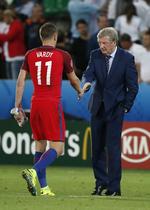 Nullert. Manager Hodgson og Jamie Vardy veje skilles måske i den kommedne tid. England har en semifinale som erklæret EM-mål. Det vil kræve to sejre. 