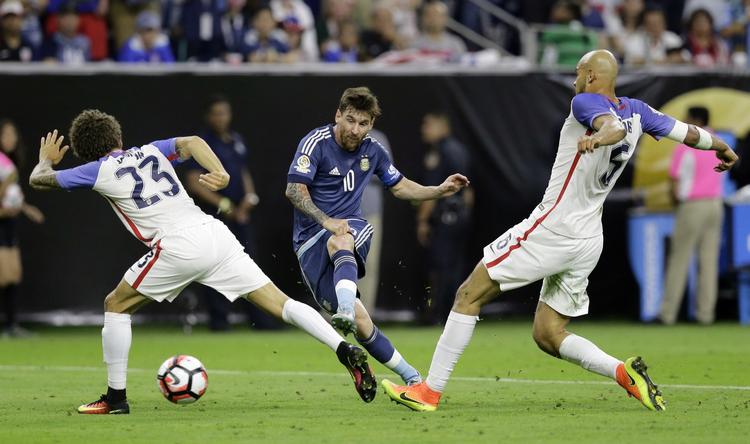 igen. Lionel Messi har nu scoret 55 mål for Argentina. Et mere end Batistuta. 