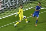 1-1. Med denne elegante ydersideafslutning fik Nikola Kalinic udlignet til allersidst i første halvleg. 