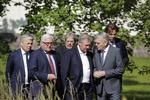 Topmøde. Udenrigsministre fra de seks grundlæggerlande af det tidligere EF mødtes i dag i Berlin for at diskutere den britiske EU-udmeldelse. Deltagerne til topmødet er fra venstre: Belgiens Didier Reynders, Tysklands Frank-Walter Steinmeier, Italiens Paolo Gentiloni, Luxembourgs Jean Asselborn, Frankrigs Jean-Marc Ayrault og Hollands Bert Koenders. 