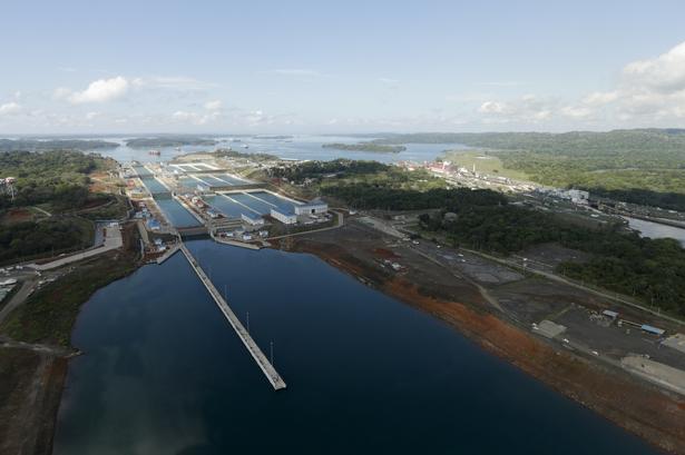 Det nye spor kan rumme skibe med op mod tre gange så meget gods, som de gamle, der ses her. 