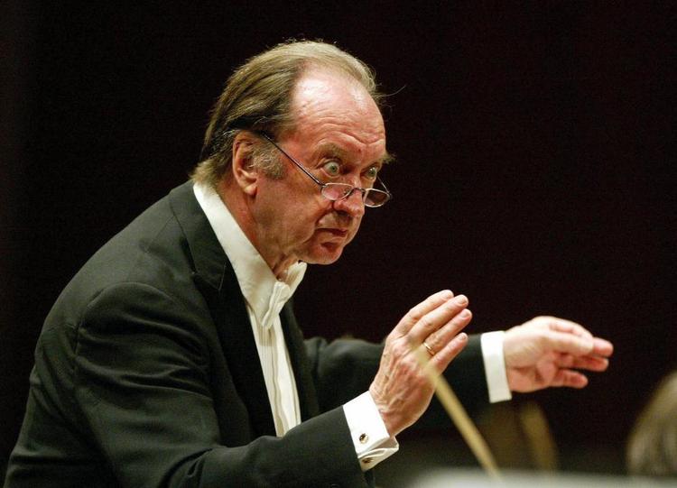 Ustoppelig. Nikolaus Harnoncourts arbejde som dirigent var drevet af en konstant jagt på kernen i musikken, og han dirigerede aldrig på rygmarven. Foto: Urs Flueeler 