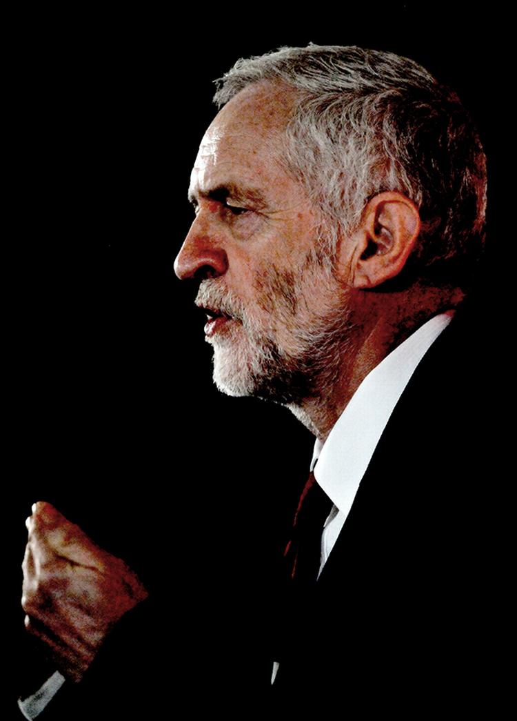 presset. Jeremy Corbyn gennemgår nogle hårde dage, hvor flere magtfulde partimedlemmer åbentlyst forlanger hans afgang. 