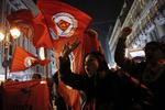 FLØJPARTI. Tilhængere af det venstreradikale Syriza-parti i Grækenland fejrer partiets valgsejr i januar 2015. 