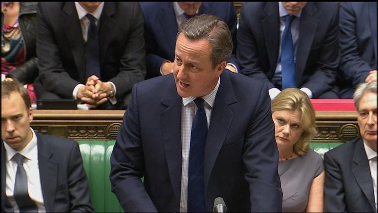 angreb. David Cameron ved dagens spørgetime, hvor han langer ud efter Labours leder, Jeremy Corbyn. 