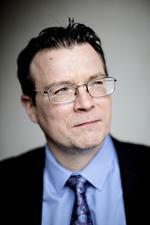 Imod. »Hvis du gransker din hukommelse, så tror jeg, at det vil stå klart, at Dansk Folkeparti er et relativt EU-skeptisk parti«, siger Kenneth Kristensen Berth. 