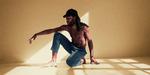 Blodappelsinen. Dev Hynes har produceret for et væld af kendte musikere, men fredag aften står han selv på scenen på Roskilde Festival. 