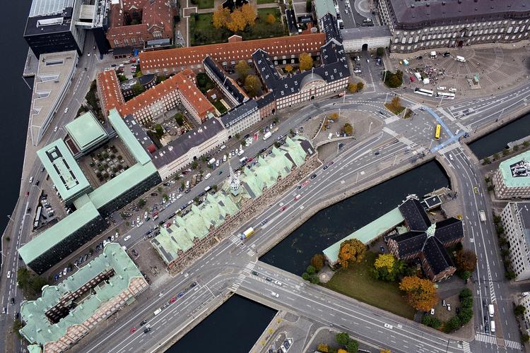 YTRINGSFRIHED. Der skal mere til end en informationskampagne fra Slotsholmen for at ændre på den tavshedskultur, der hersker i det offentlige, mener fagforbud. (Arkiv) 