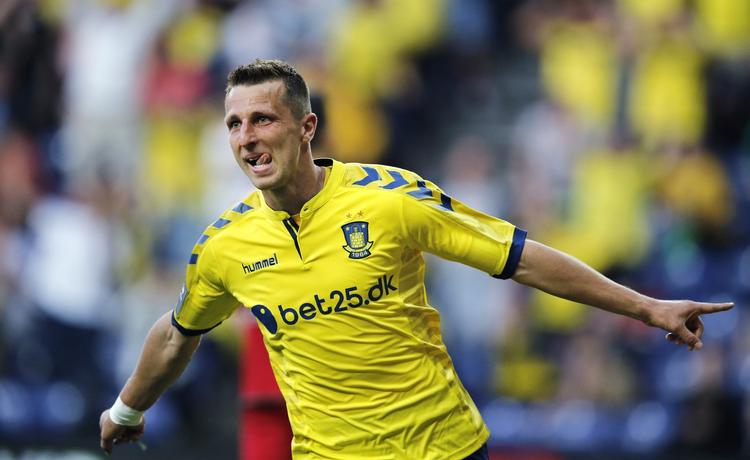 MÅLSCORER. En stor afbrænder, to mål og oplægget til 3-0 var blandt Kamil Wilczeks bidrag i 4-1-sejren over den islandske pokalvinder. 