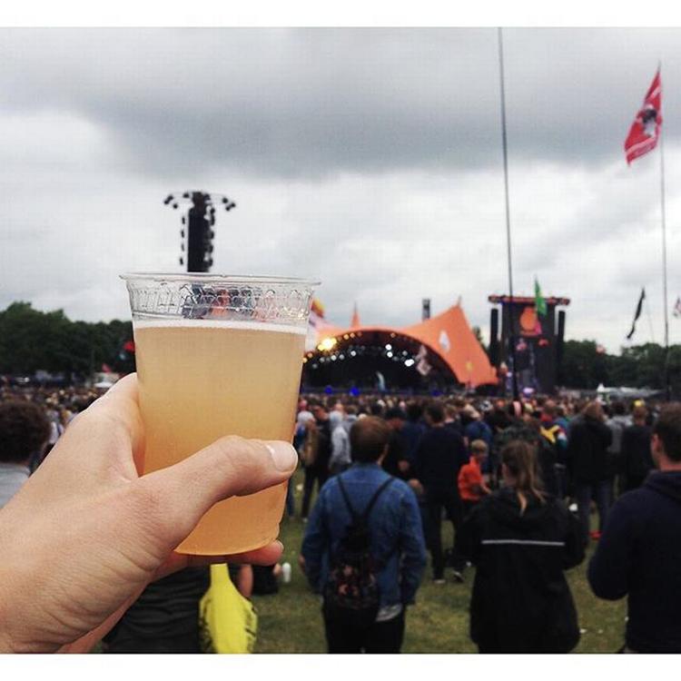 Brus sælger en drink, der hedder I Got You On Grape med grapefrugt og vodka. 