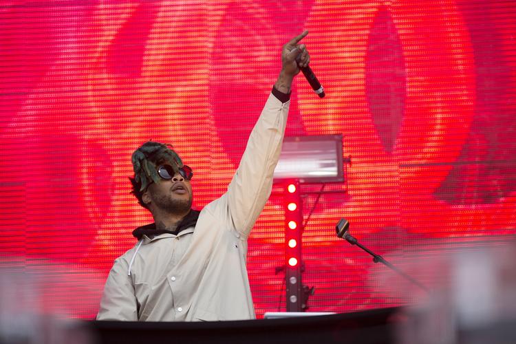 Young Thug, der optrådte på Roskilde Festival i 2016 er fængslet for at være leder af en stor, kriminel bande.
 