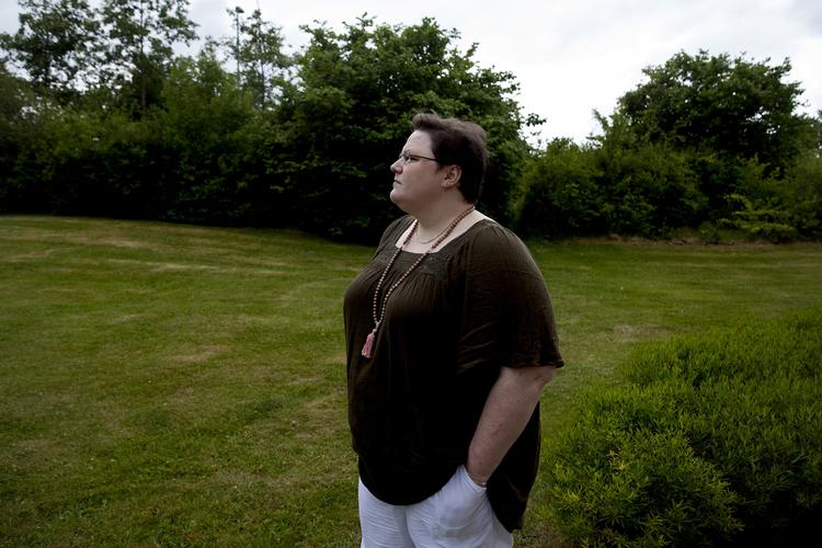 Efterskælv. For snart ni år siden blev Tine Groth ramt af en blodprop i hjertet. Siden har hun kæmpet med frygten for at miste livet. I dag har hun fået hjælp, men er sikker på, at hun ville have klaret sig bedre, hvis hun havde fået den rigtige hjælp, da hun blev udskrevet. 