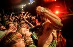fest. Publikum gav den gas til Kvelertak. Foto: Anders Rye Skjoldjensen 