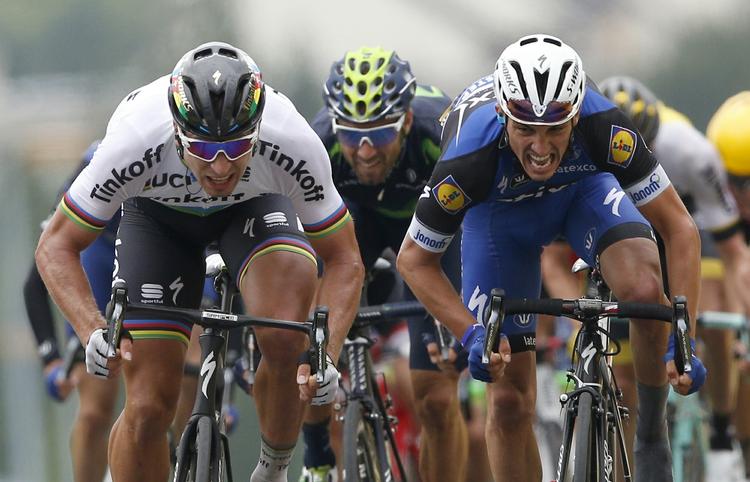 stærk. Peter Sagan (tv) klarede både stigningen og spurten. Men slovakken var usikker på, om spurten gjaldt etapesejren. 