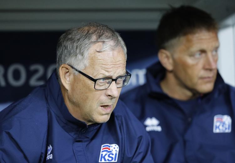 Afløser. Heimir Hallgrimsson (til højre) er klar til at tage over fra Lars Lagerbäck, når den svenske træner sig stop efter EM. 