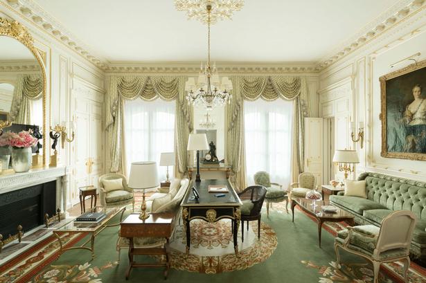 Elegant. Suite Vendôme på Hotel Ritz i Paris er opkaldt efter Place Vendôme, en af byens mest fornemme pladser, hvor The Ritz har til huse. 