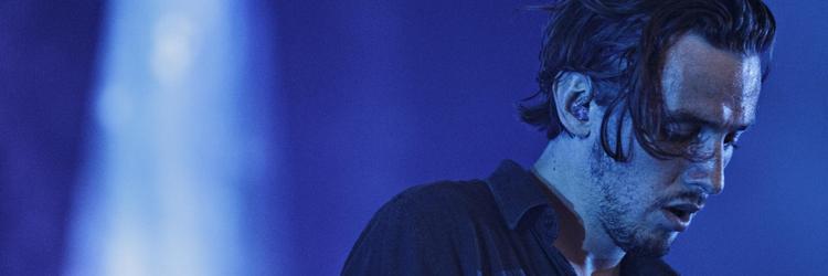 Jonas Smith er frontmand i Blaue Blume.  