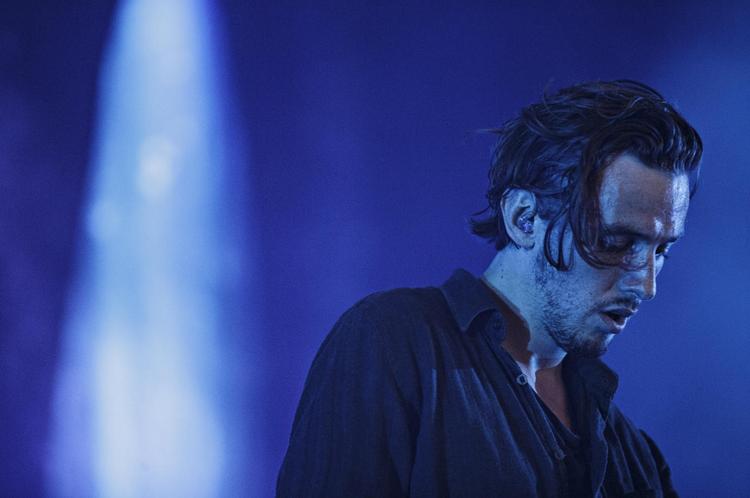 Blåt. Jonas Smith og resten af Blaue Blume optrådte på Roskilde Festivals Avalon-scene fredag. 