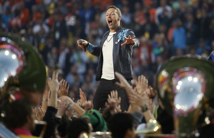 Koncert. Chris Martin og resten af Coldplay optræder i aften i Parken. Her optræder de ved Super Bowl i februar. 