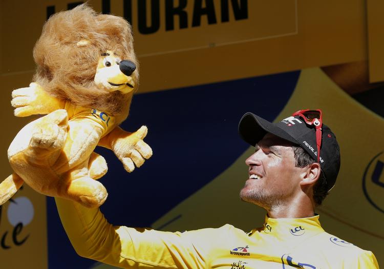 Drømmeland. Greg Van Avermaet jubler efter at være trukket i den gule førertrøje. 