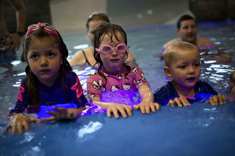 Svømning. Flere kommuner vil spare svømmeundervisning væk. 