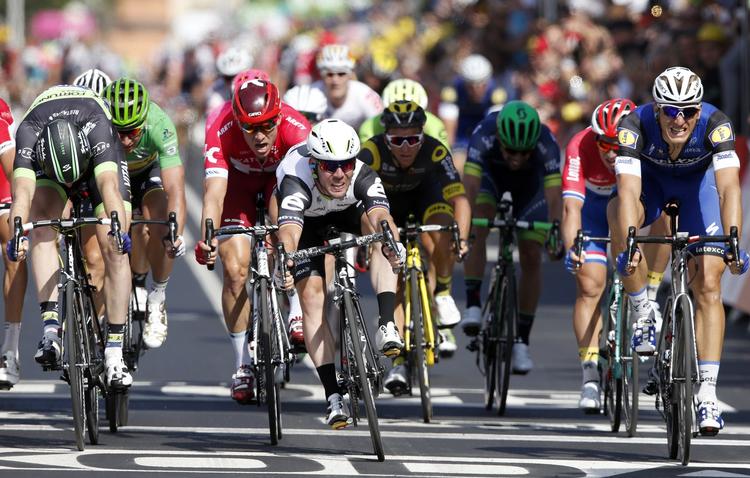 AFGØRELSEN. Med dagens etapesejr overtog Mark Cavendish føringen i pointkonkurrencen og kører videre i den grønne trøje. 