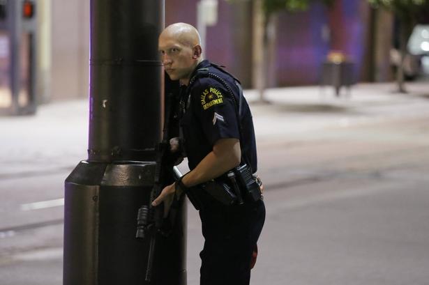 Gerningsmændene skød direkte mod politifolkene. 