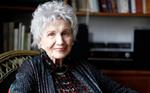 Nobelpris. Alice Munro fik i 2013 som 82-årig, Nobelprisen i litteratur. De fleste af hendes bøger handler om den canadiske provins Ontario, hvor hun selv bor og har boet det meste af hendes liv. 