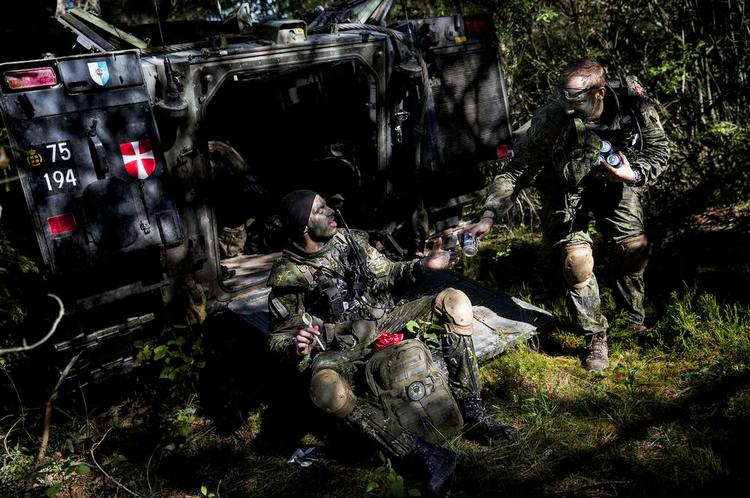 Koncentration. Danske soldater har i de sidste år skruet op for øvelserne i Baltikum. Over 1.000 deltod i en stor øvelse i Litauen. 