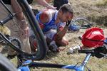 NEDE. Hvert år er der en række styrt i Tour de France, og det er meget forskelligt, hvordan rytterne reagerer. Men de fleste er nogle hårde hunde og kæmper sig tilbage i løbet. 