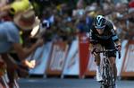 FART. Chris Froome blæste ind mod stregen i ensom majestæt på 8. etape. 