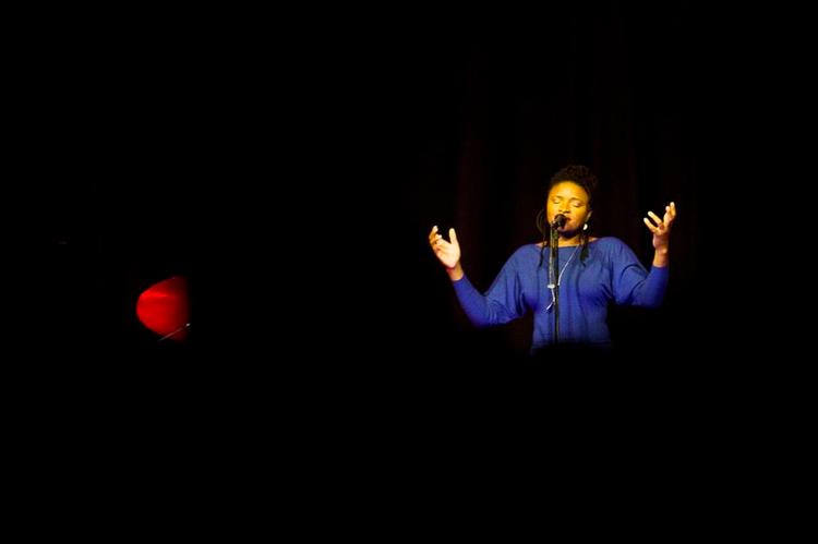 Kraftfuld. Lizz Wright lærte at synge i gospelkoret i den lokale menighed. I dag lægger hun kraft bag hvert et ord. 