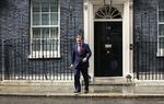Klagesang? De få toner, Cameron nynnede foran døren til Downing Street 10, har inspireret en hel masse elskere af musik og internettet. 