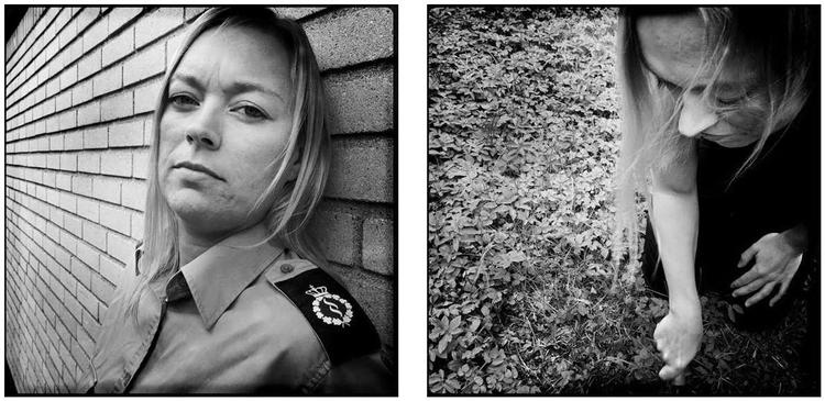 PSYKE. Jeg var sygemeldt i halvanden måned og gik til psykolog. I den periode kunne jeg ingenting. Jeg havde bare lyst til at lægge mig i en kiste og lukke låget. Foto: Helene Navne 