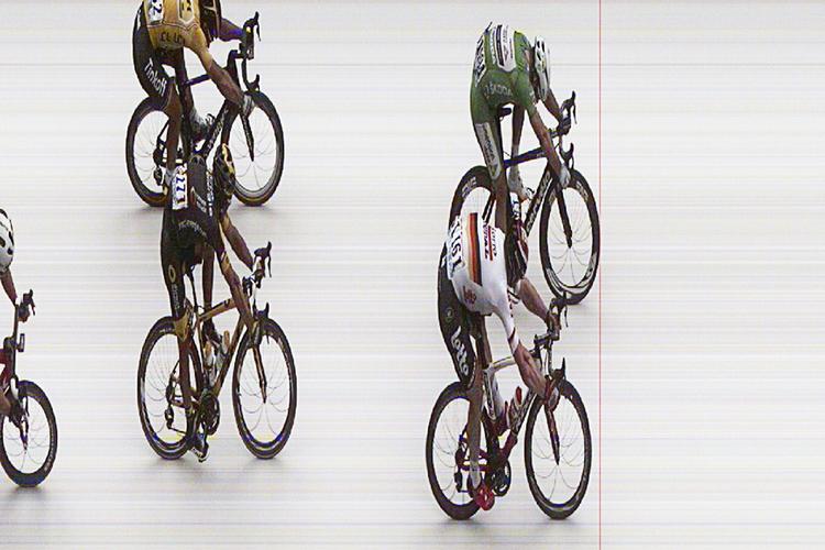 Tæt på, men ingen sejr. 4. juli skulle der målfoto til for at slå fast, at Mark Cavendish slog Andre Greipel i spurten om etapesejren. 
