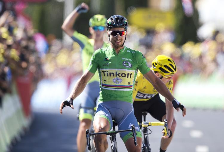 KLASSE. Peter Sagan ville egentlig have givet holdkammerat Bodnar (i baggrunden) sejren, men den var Chris Froome ikke med på og ville spurte om etapen. 
