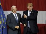 Duo. Donald Trump holdt tirsdag aften valgmøde med Mike Pence i Indiana. 