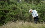 Rough. På 11. hul var Søren Kjeldsen i vanskeligheder, men efter at have slået ud fra et vanskeligt leje i roughen, reddede han alligevel sin par. 