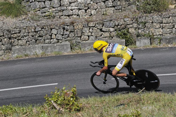 Frontfigur. Chris Froome sidder lidt mere sikkert på Tour-tronen efter enkeltstarten. 
