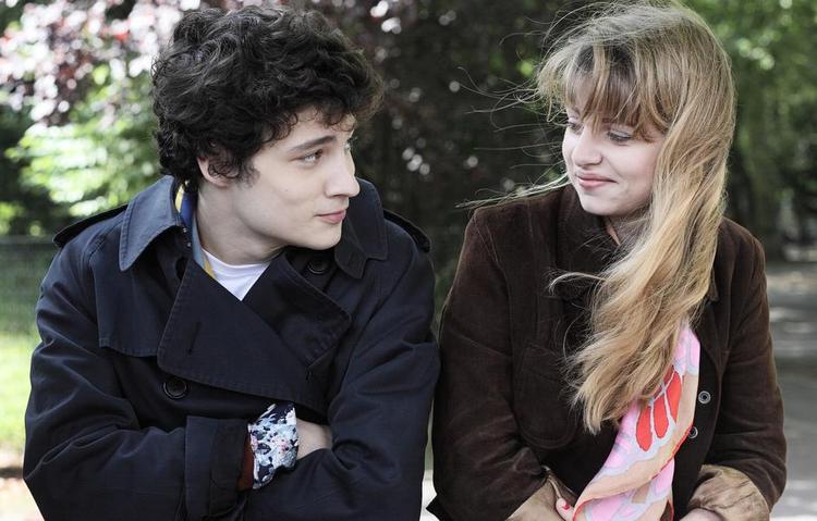 amour. Quentin Dolmaire og Lou Roy-Lecollinet som det unge par med de mange samlivsproblemer i ’De gyldne år’. 