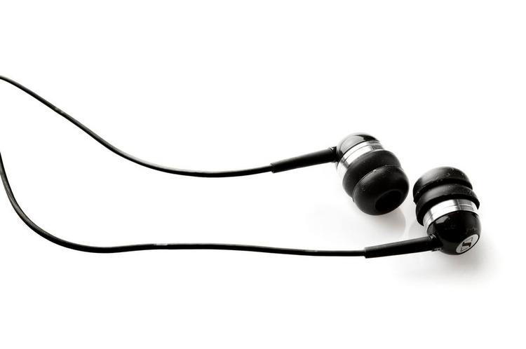 Øregodt. Denne sommer har DR rullet en lille boghylde af radiomontager frem fra arkivet, og de kan høres som podcast på f.eks. telefonen. 