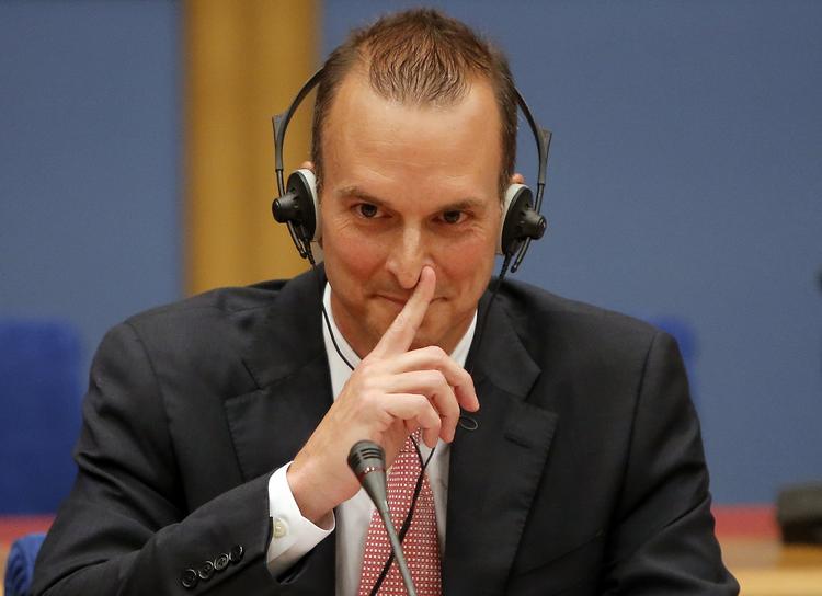 TRAVL. Travis Tygart, direktør for den amerikanske antidopingenhed Usada, har med et brev måske scoret selvmål i forhold til den rapport om russisk doping, der mandag offentliggøres. 