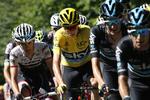 Sergio Henao, helt ude til højre, var blandt Chris Froomes hjælpere i sidste års Tour de France, og nu står han selv på tærsklen til den store succes i Paris
-Nice. 