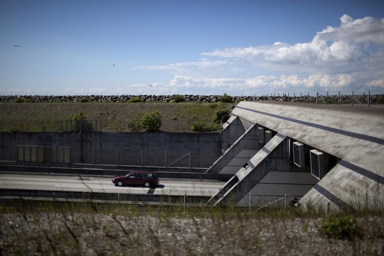 Stop. Cyklister i Øresundstunnellen har standset al togtrafik mandag morgen. Arkivfoto. 