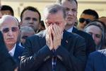 Præsident. Erdogan deltog i går ved begravelsen af ofre for fredagens kupforsøg. 