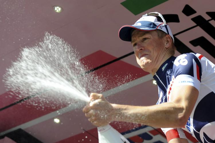 kontrakt. Lars Bak er lige nu i gang med sit sjette tour de France. 