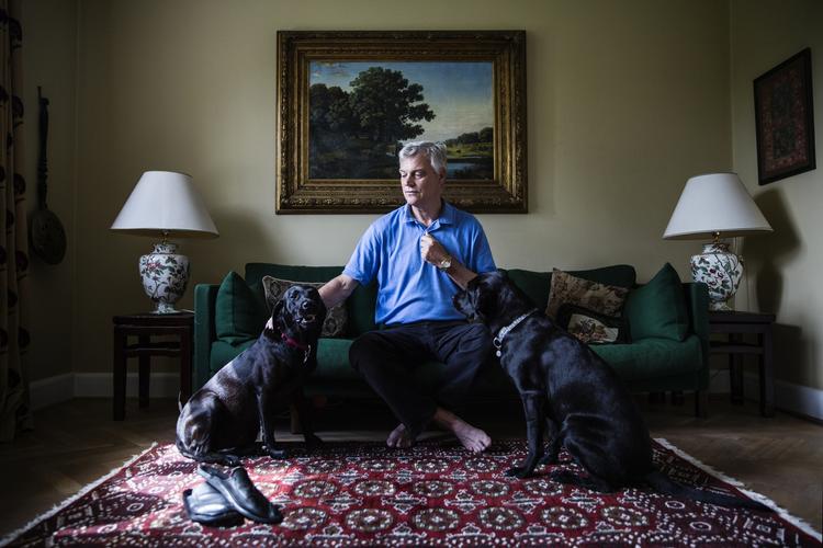 mobilitet. Karl Gaub er blandt de 10 procent rigeste. Han er 66 år og har været sygehusdirektør og rådgiver for et arkitektfirma, inden han gik på pension. Han bor i Gentofte. 