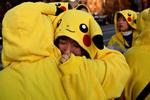 EPIDEMI Mens millioner af mennesker har fået fingre i det populære Pokémon-spil, venter de utålmodigt i spillets hjemland, Japan. 
