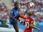 transferrekord? Paul Pogba (tv) var en af de bedste franske spillere under EM, hvor Frankrig nåede finalen mod Portugal. 